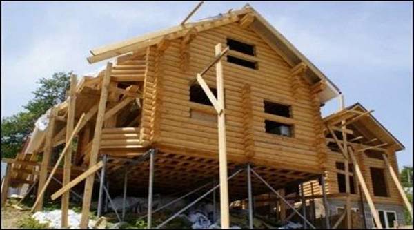 Фундамент для деревянного дома - фото