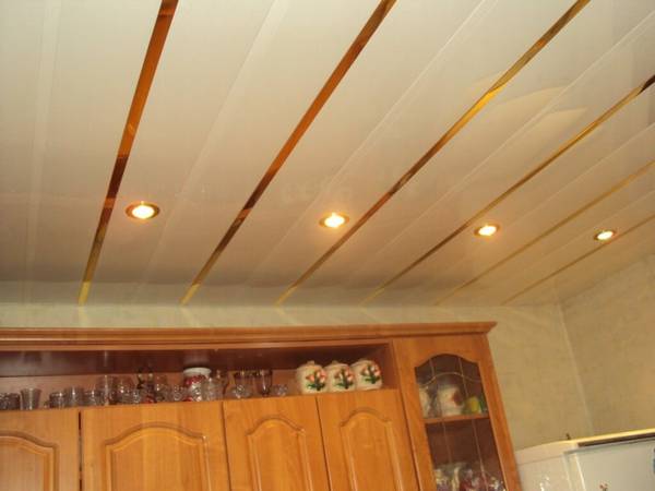 МДФ панели для потолка  простой ремонт своими руками - фото