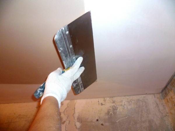 Самостоятельная шпатлевка потолка для начинающих осваивать профессию штукат ... - фото