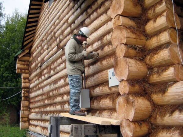 Утепление стен и потолка деревянного дома своими руками - фото