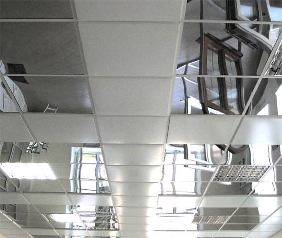 Зеркальный подвесной потолок: оригинально и практично - фото