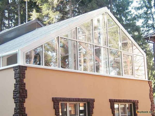 Зимний сад  надстройка над домом, устройство оранжереи на крыше - фото